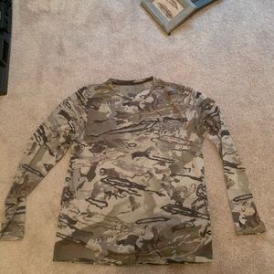 Under Armour ridge reaper heat gear shirt